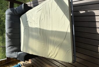 Hyvä 2 istuttava vuodesohva