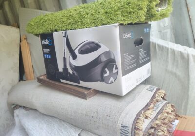 2-carpets-and-vacuum-cleaner